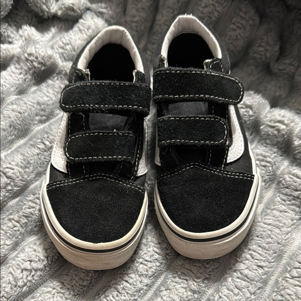 Vans Black and White Velcro Sneakers Classic Skate Design
